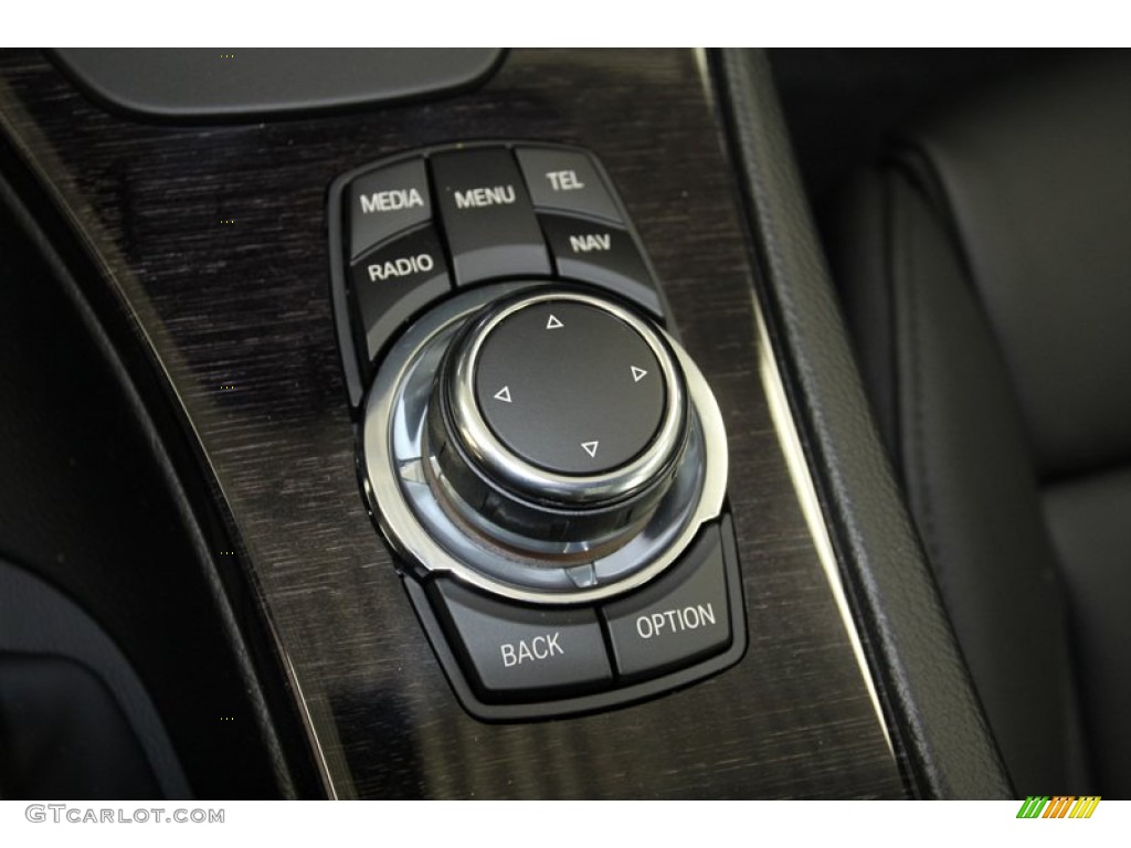 2013 BMW 3 Series 335i Coupe Controls Photo #71087857