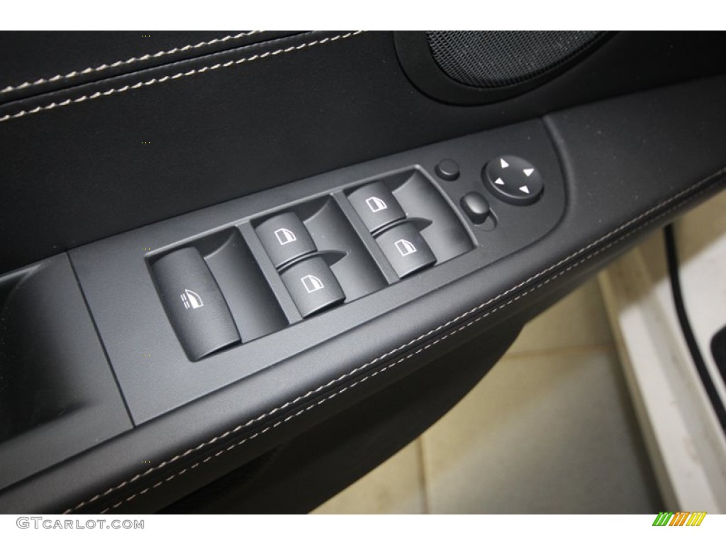 2013 BMW Z4 sDrive 28i Controls Photo #71088046