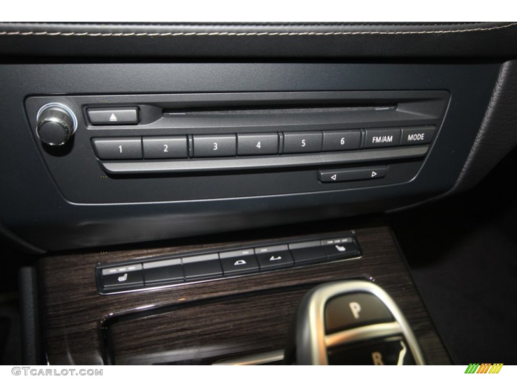 2013 BMW Z4 sDrive 28i Controls Photo #71088076