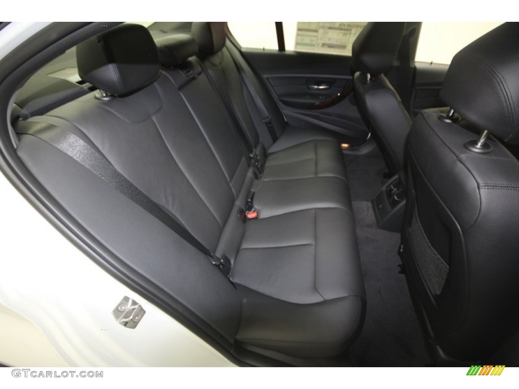 2013 3 Series 328i Sedan - Alpine White / Black photo #11