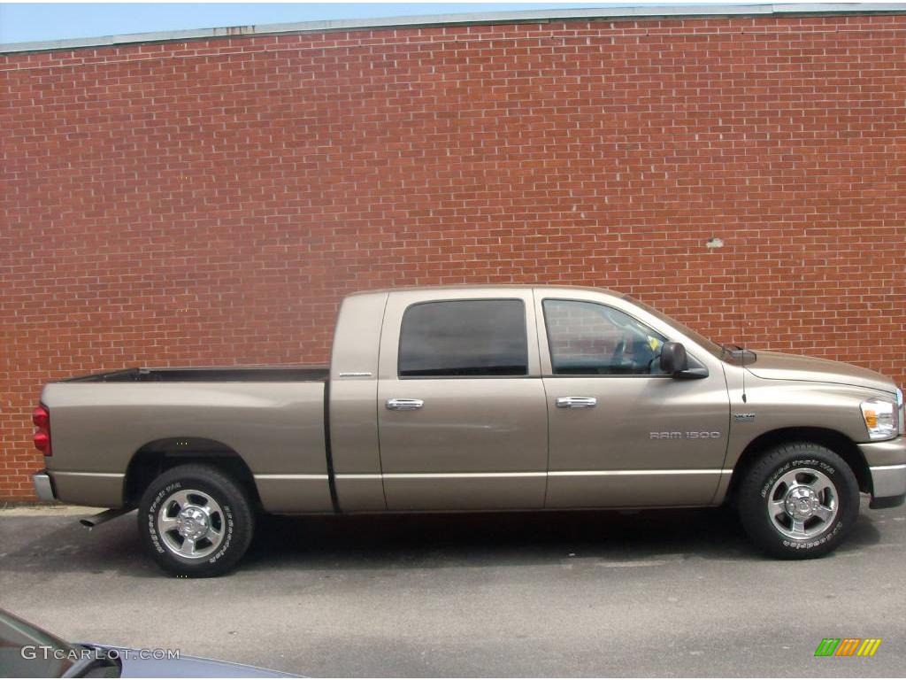 2007 Ram 1500 SLT Mega Cab - Light Khaki Metallic / Khaki Beige photo #6