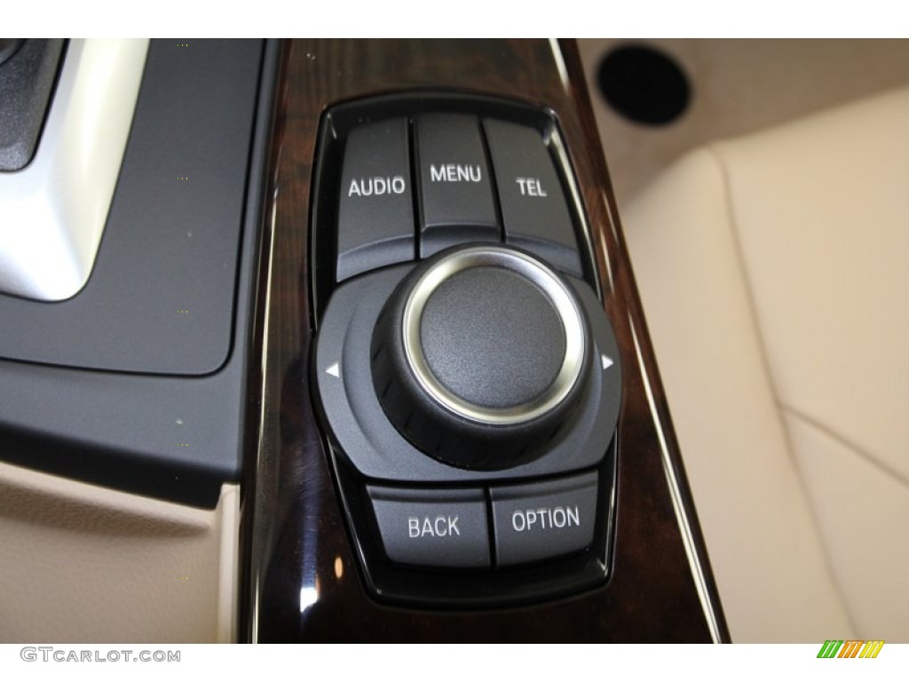 2013 3 Series 328i Sedan - Mineral White Metallic / Venetian Beige photo #19