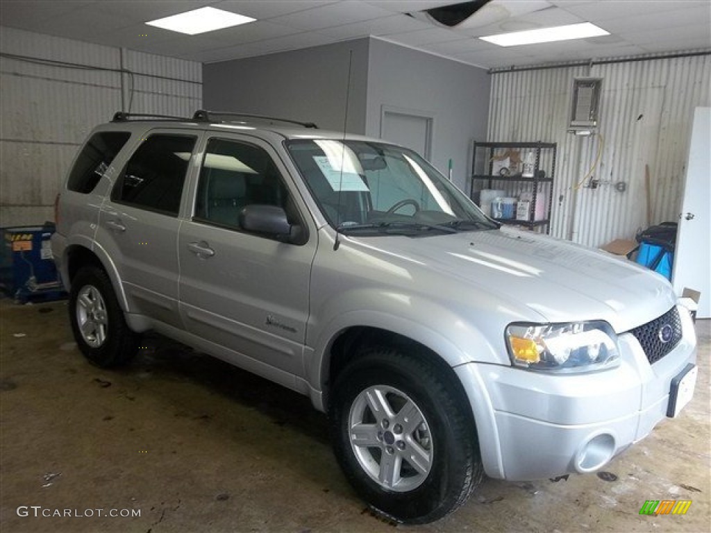 Silver Metallic Ford Escape