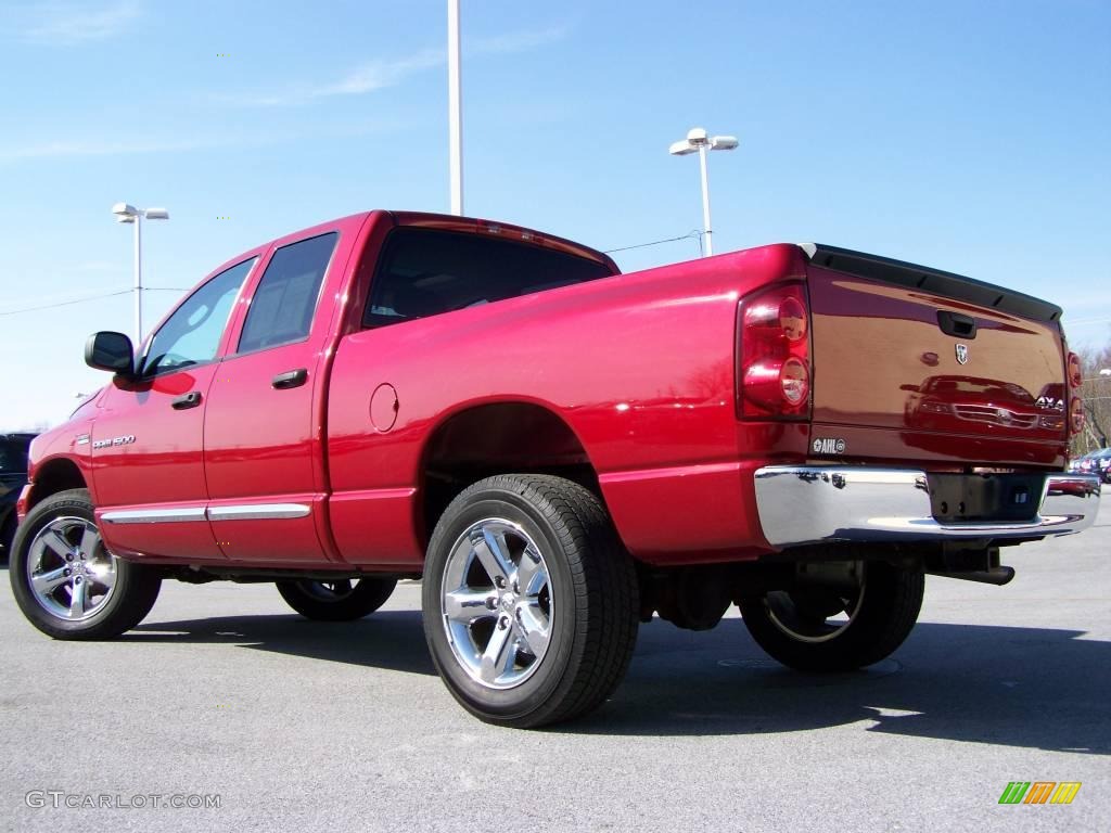 2007 Ram 1500 Laramie Quad Cab 4x4 - Inferno Red Crystal Pearl / Medium Slate Gray photo #8