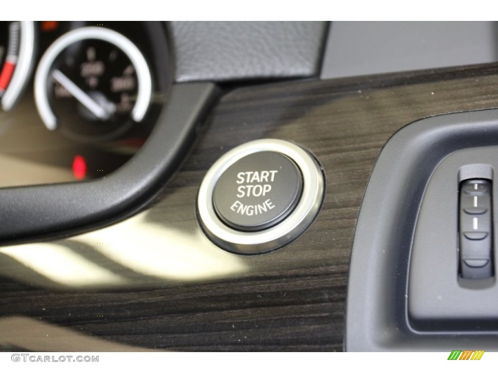 2013 BMW 5 Series 550i Sedan Controls Photo #71093293