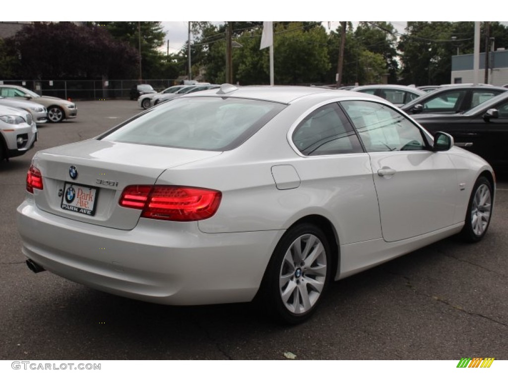 2011 3 Series 328i xDrive Coupe - Alpine White / Black photo #5