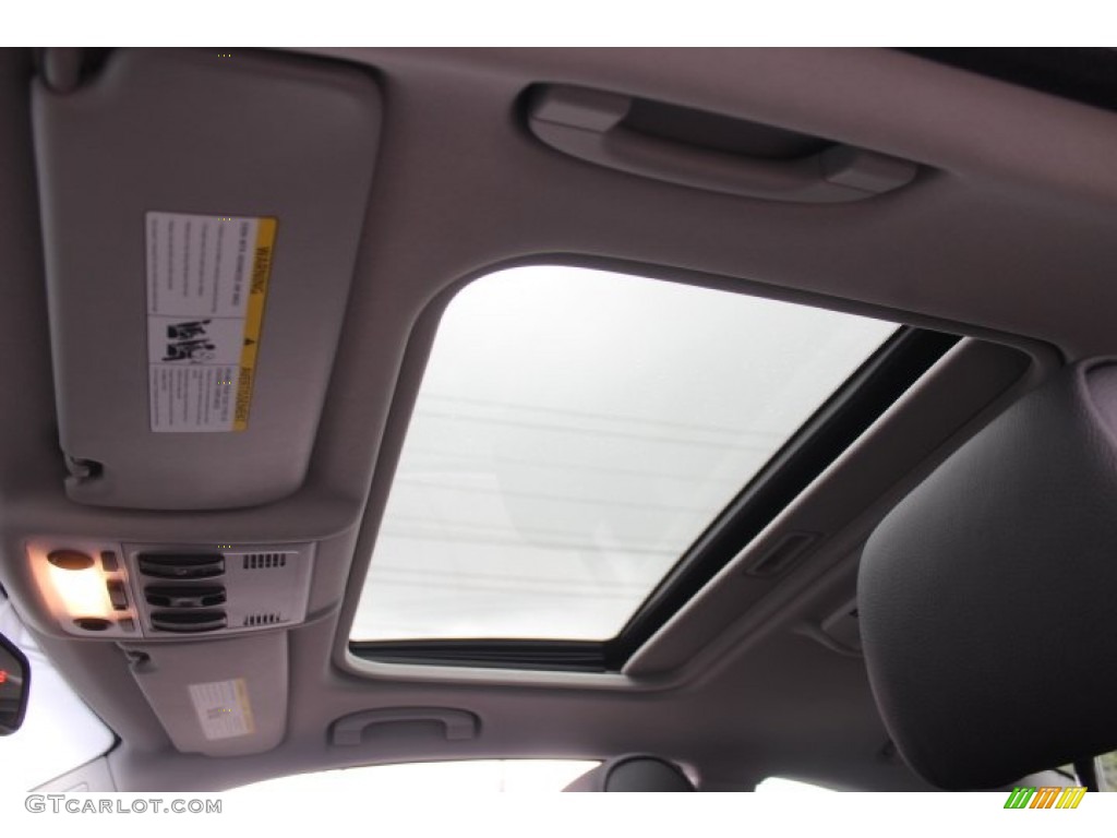 2011 3 Series 328i xDrive Coupe - Alpine White / Black photo #20