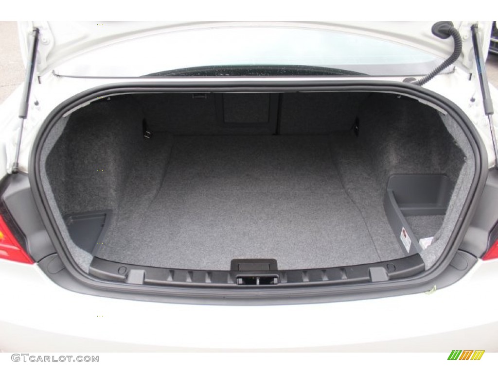 2011 3 Series 328i xDrive Coupe - Alpine White / Black photo #21