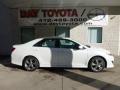 Super White - Camry SE Photo No. 1