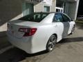 Super White - Camry SE Photo No. 2