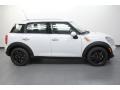 Light White - Cooper Countryman Photo No. 2