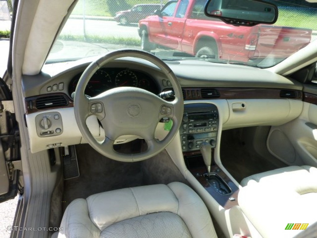 2000 Seville STS - Bronzemist / Neutral Shale photo #7