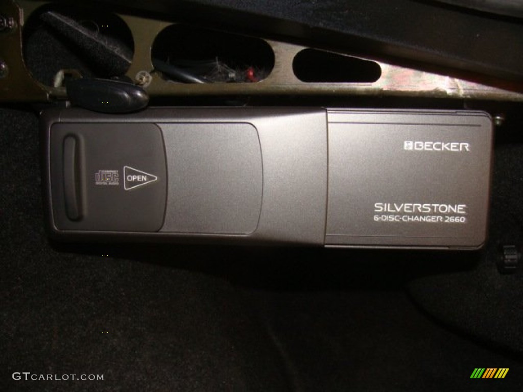 2002 Ferrari 575M Maranello F1 Audio System Photos