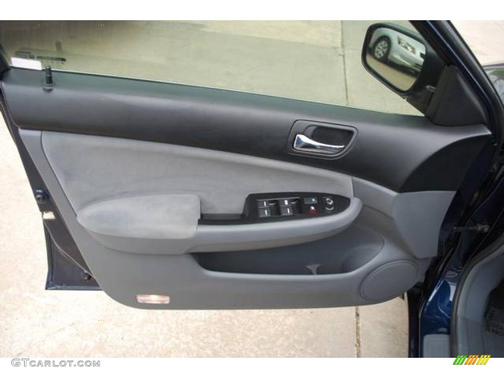 2006 Accord SE Sedan - Royal Blue Pearl / Gray photo #12