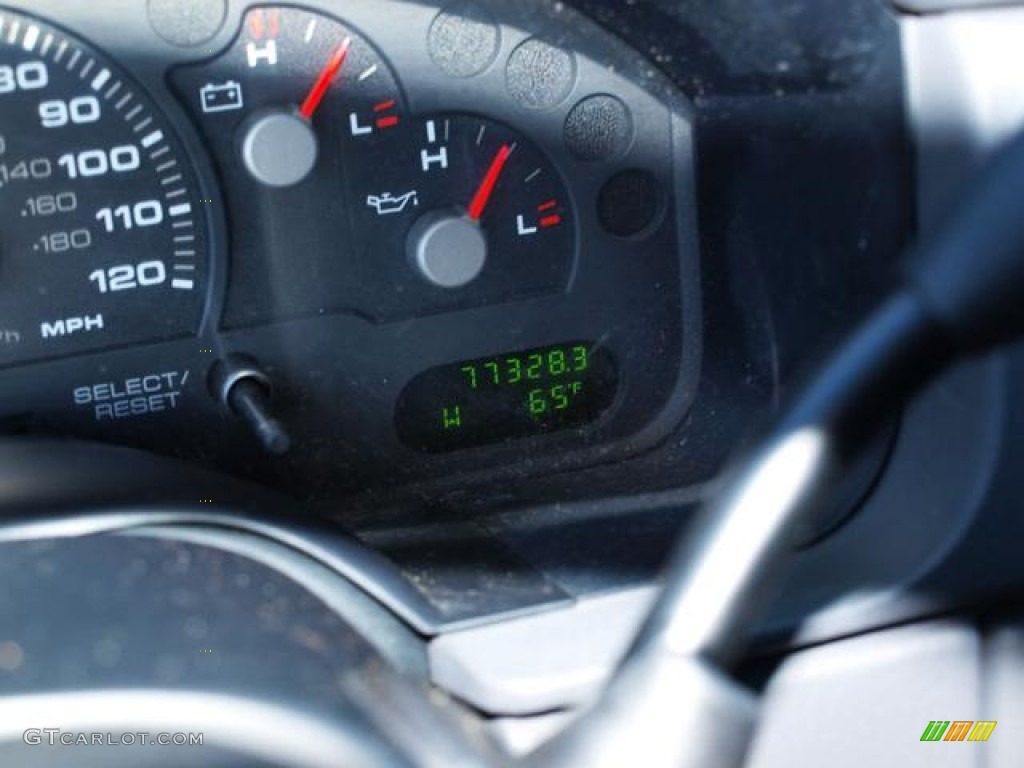 2004 Explorer XLT 4x4 - Redfire Metallic / Graphite photo #14