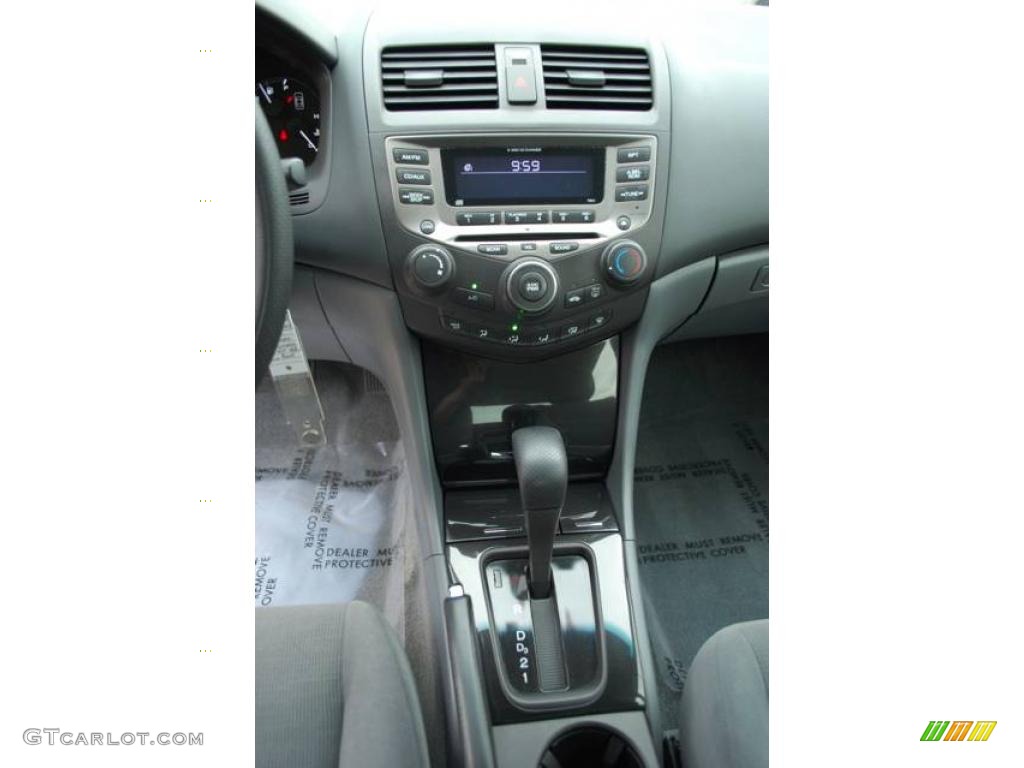 2006 Accord SE Sedan - Royal Blue Pearl / Gray photo #17