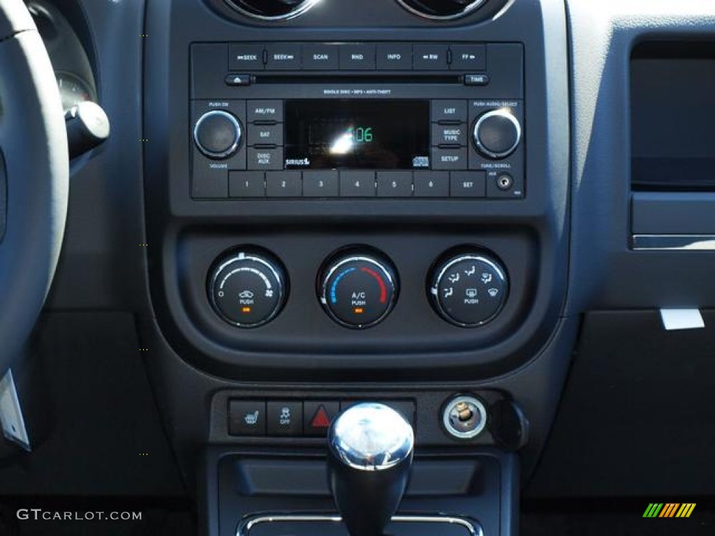 2013 Jeep Compass Latitude 4x4 Controls Photo #71104840