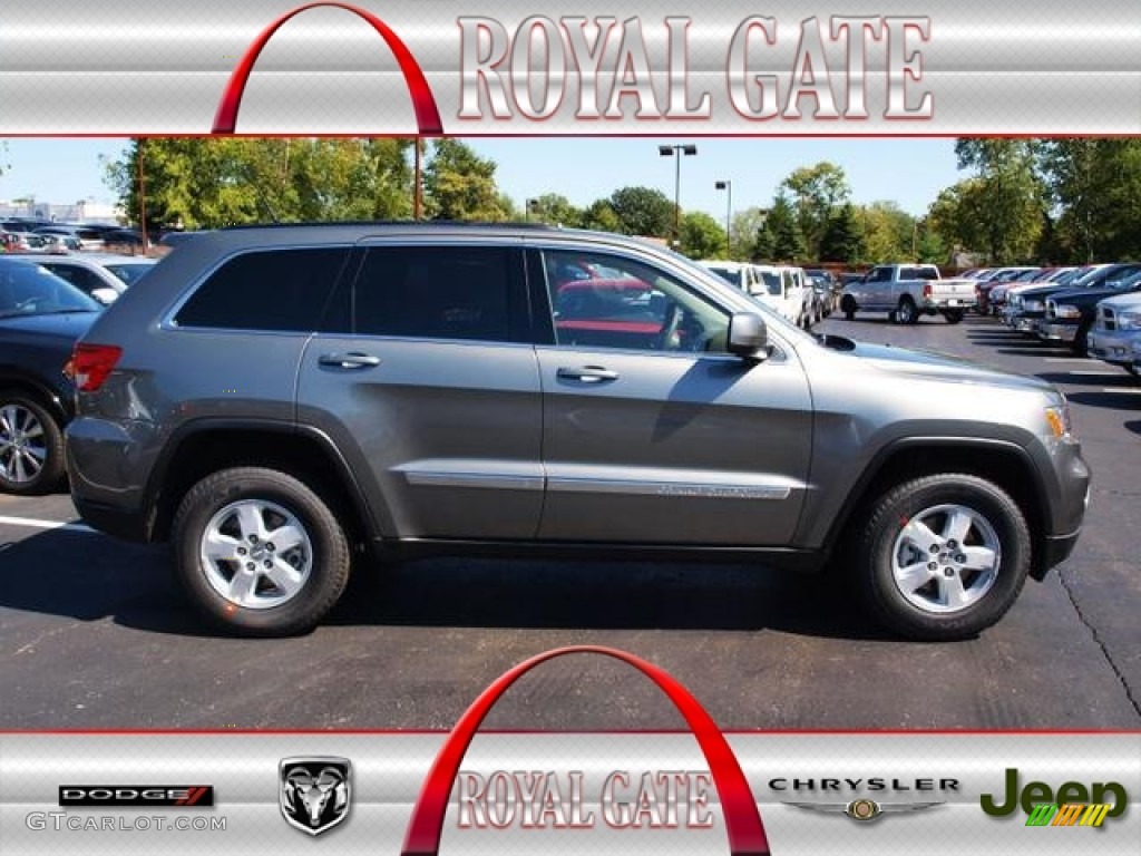 2013 Grand Cherokee Laredo 4x4 - Mineral Gray Metallic / Dark Graystone/Medium Graystone photo #1