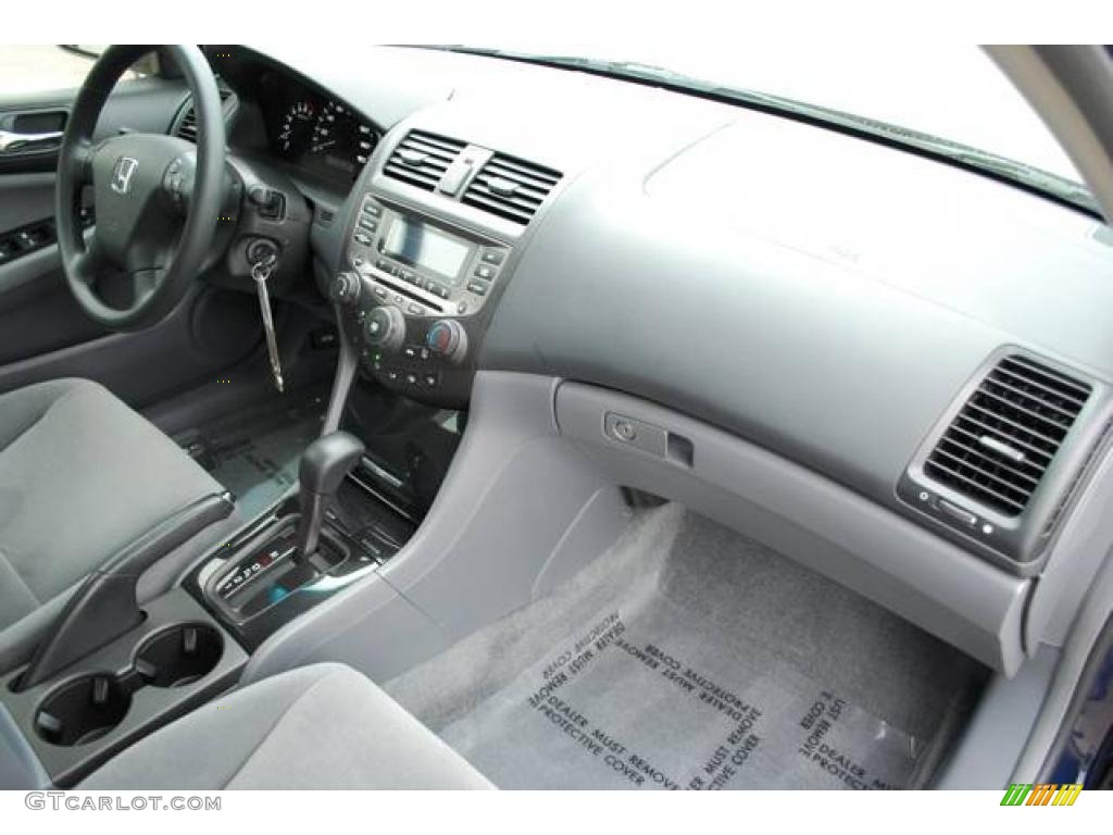 2006 Accord SE Sedan - Royal Blue Pearl / Gray photo #25