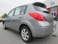 Magnetic Gray Metallic - Versa 1.8 S Hatchback Photo No. 3