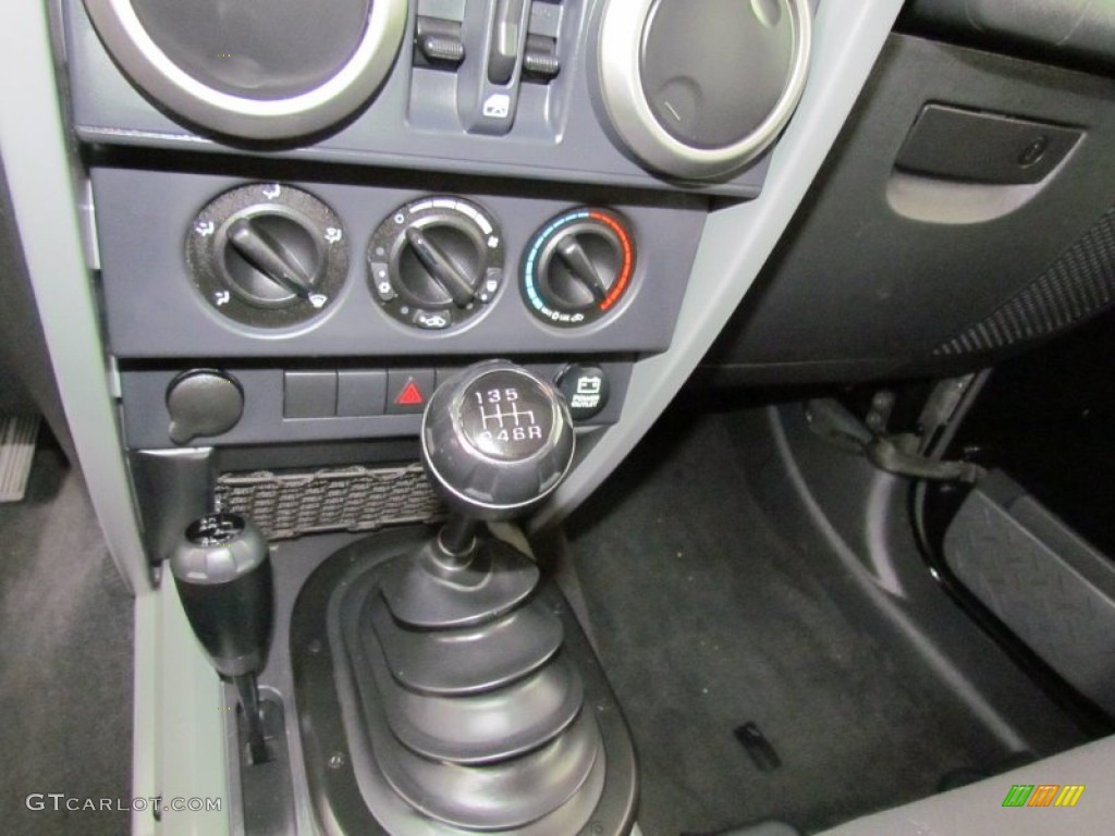2010 Jeep Wrangler Unlimited Mountain Edition 4x4 6 Speed Manual Transmission Photo #71108137