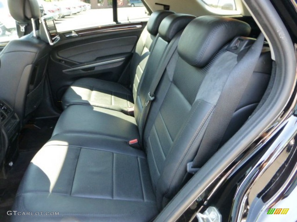 2009 Mercedes-Benz ML 63 AMG 4Matic Interior Color Photos