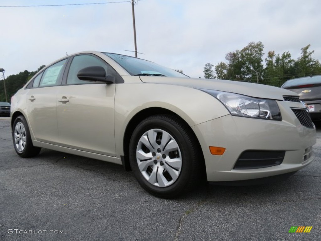 2013 Cruze LS - Champagne Silver Metallic / Jet Black/Medium Titanium photo #1