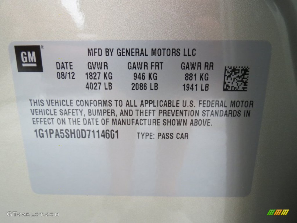 2013 Cruze LS - Champagne Silver Metallic / Jet Black/Medium Titanium photo #17