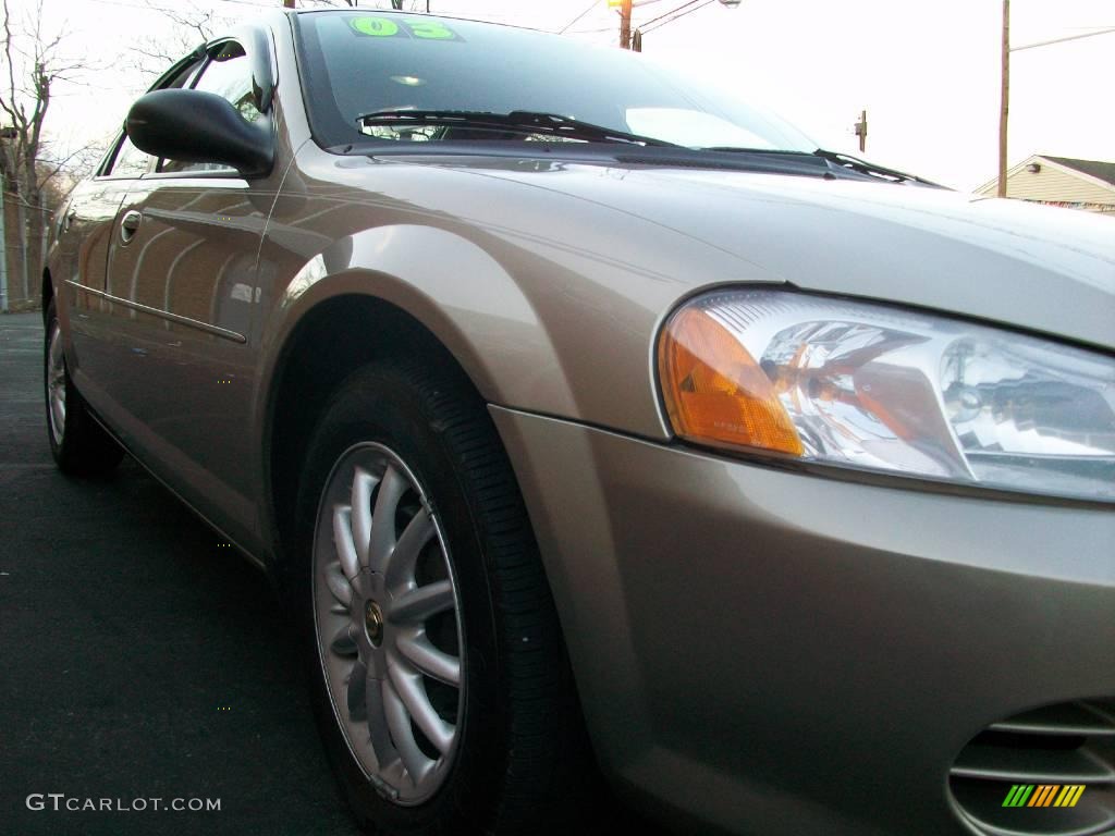 2003 Sebring LX Sedan - Light Almond Pearl Metallic / Sandstone photo #5