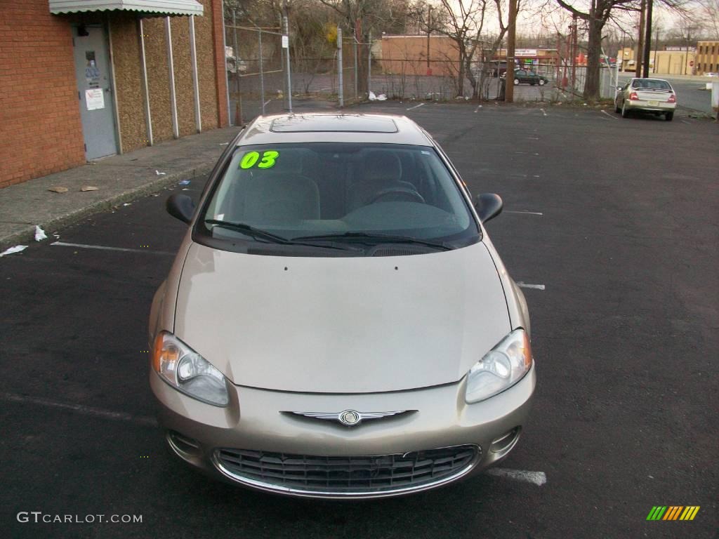 2003 Sebring LX Sedan - Light Almond Pearl Metallic / Sandstone photo #28