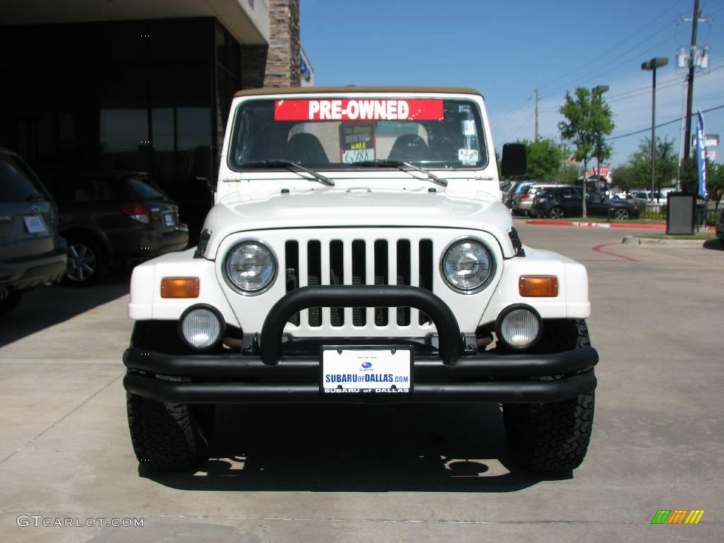 1998 Wrangler Sahara 4x4 - Stone White / Khaki photo #2