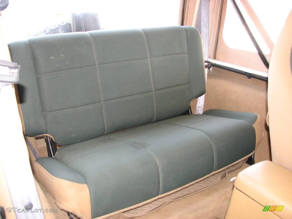 1998 Wrangler Sahara 4x4 - Stone White / Khaki photo #11