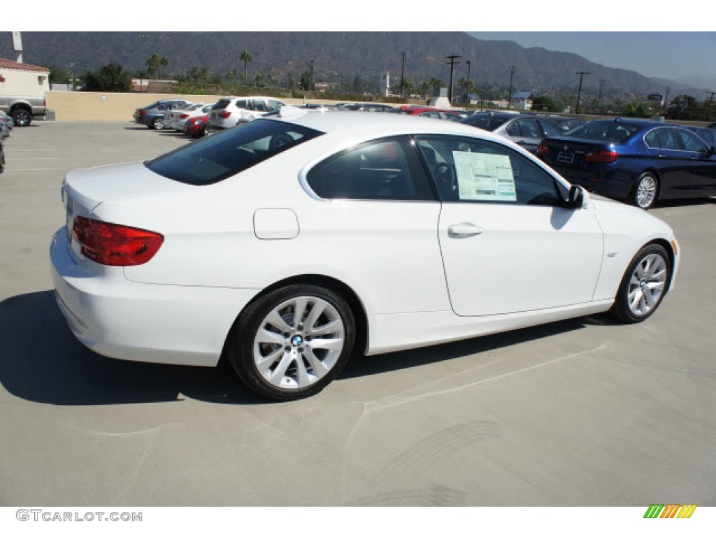 2013 3 Series 328i Coupe - Alpine White / Black photo #2