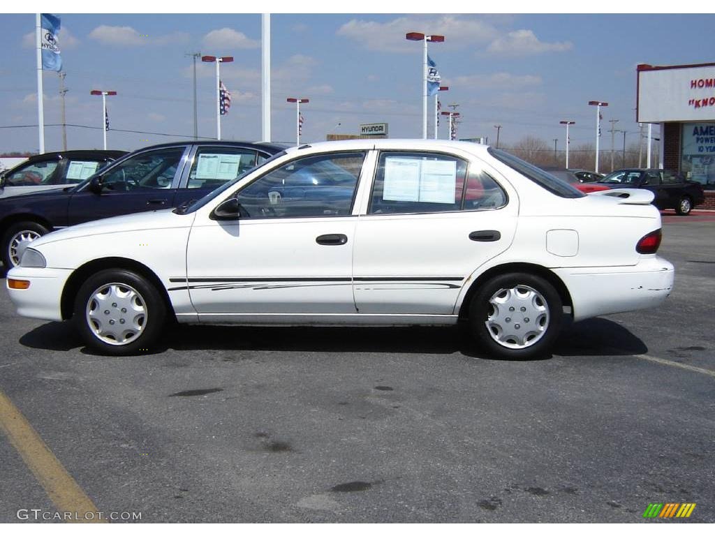 1997 Prizm  - White / Charcoal photo #2