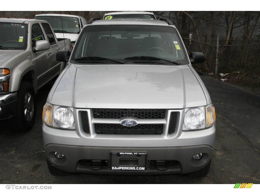 2001 Explorer Sport Trac 4x4 - Silver Frost Metallic / Dark Graphite photo #2