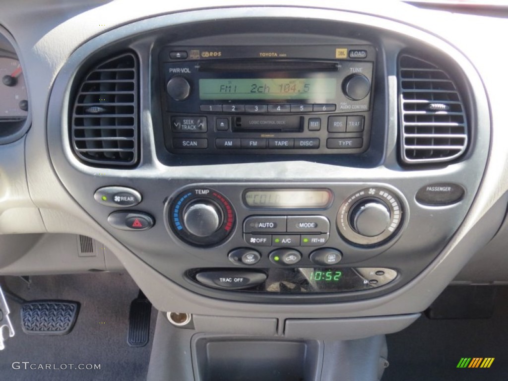 2004 Sequoia SR5 - Imperial Jade Green Mica / Oak photo #35