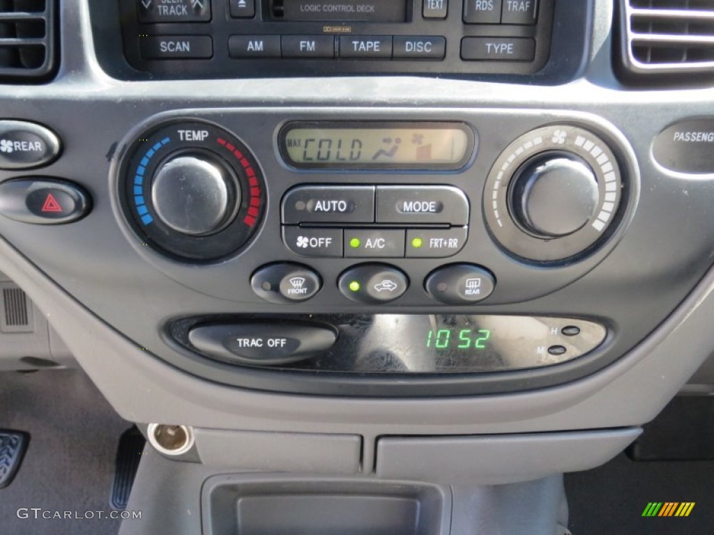 2004 Sequoia SR5 - Imperial Jade Green Mica / Oak photo #37