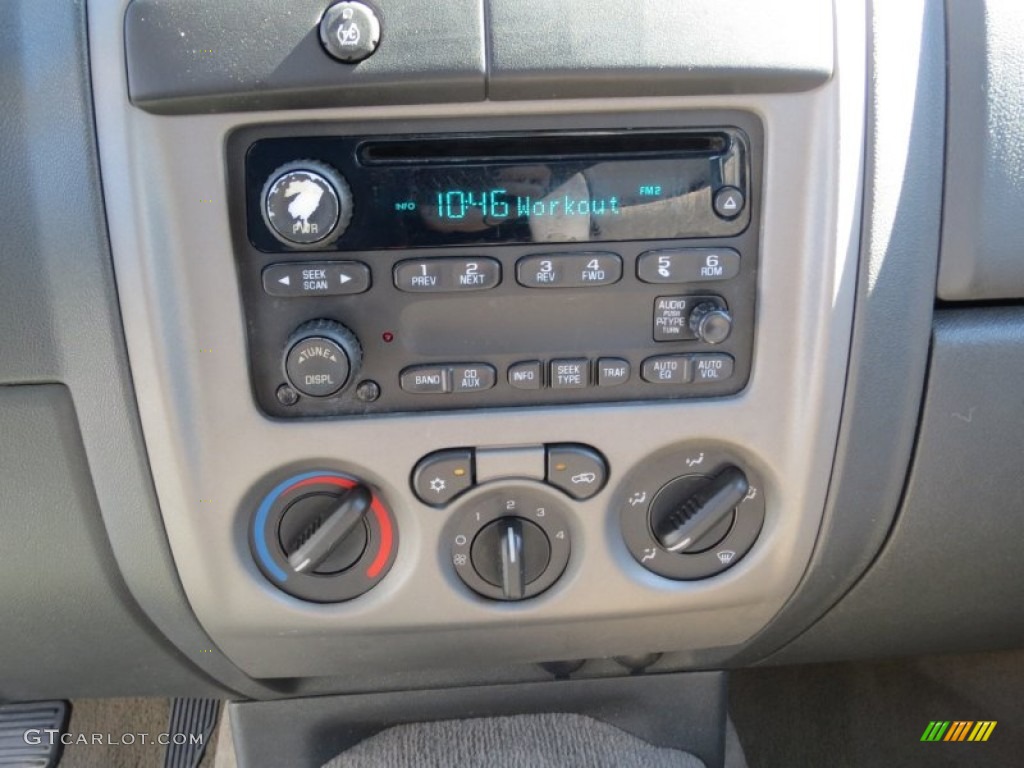 2004 GMC Canyon SLE Extended Cab Controls Photo #71118641