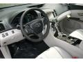 Light Gray Interior Photo for 2013 Toyota Venza #71122307