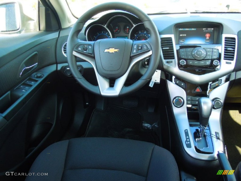 2013 Cruze ECO - Summit White / Jet Black photo #16