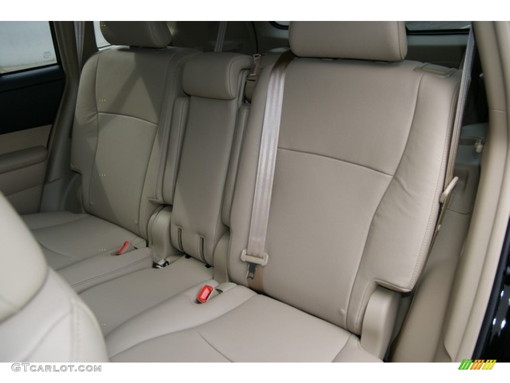 Sand Beige Interior 2013 Toyota Highlander Limited 4WD Photo #71122601