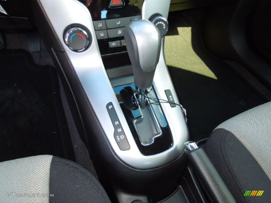 2013 Chevrolet Cruze LS 6 Speed Automatic Transmission Photo #71122745
