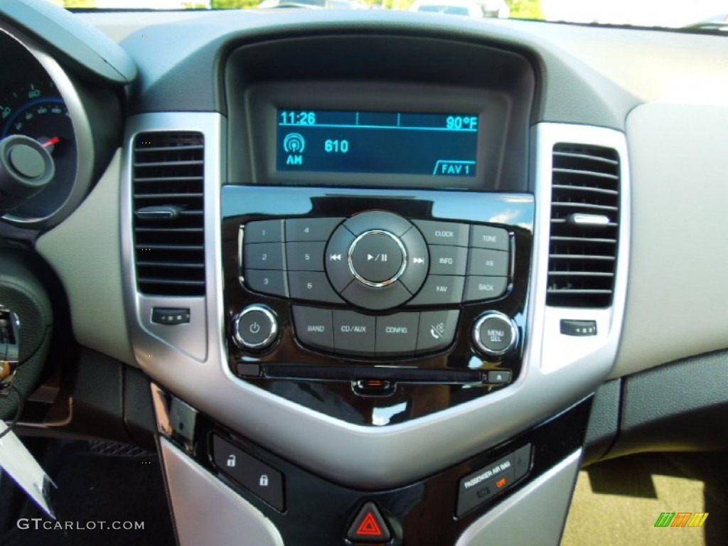 2013 Chevrolet Cruze LS Controls Photo #71122748