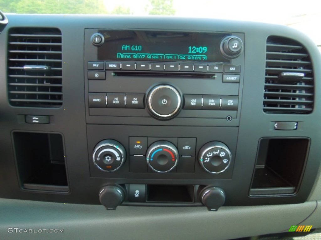 2013 Chevrolet Silverado 2500HD Work Truck Regular Cab Controls Photos