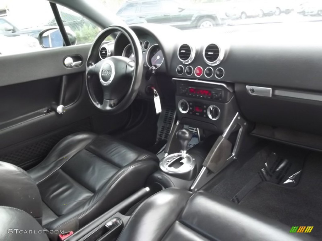 2004 Audi TT 3.2 quattro Coupe Ebony Dashboard Photo #71123777