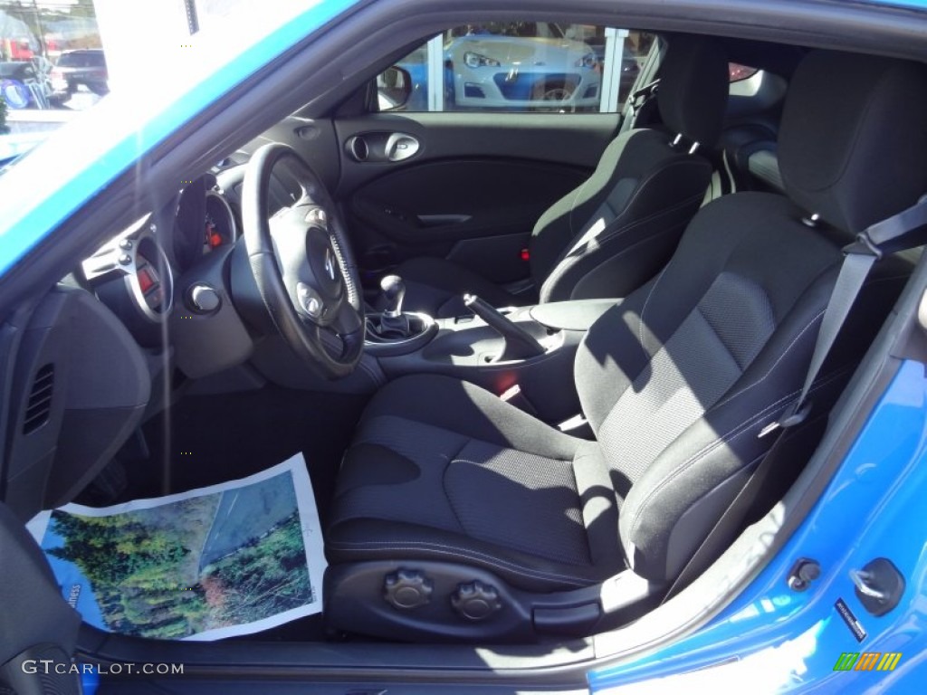 Black Cloth Interior 2010 Nissan 370Z Sport Coupe Photo #71123924