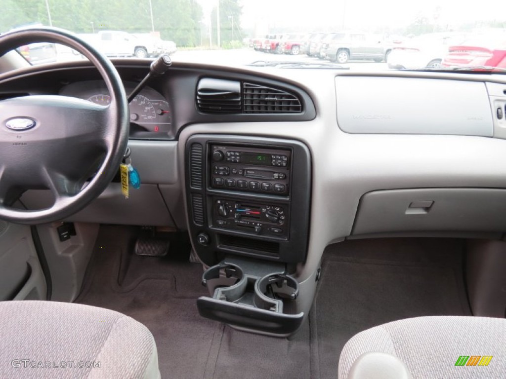 2003 Ford Windstar LE Dashboard Photos