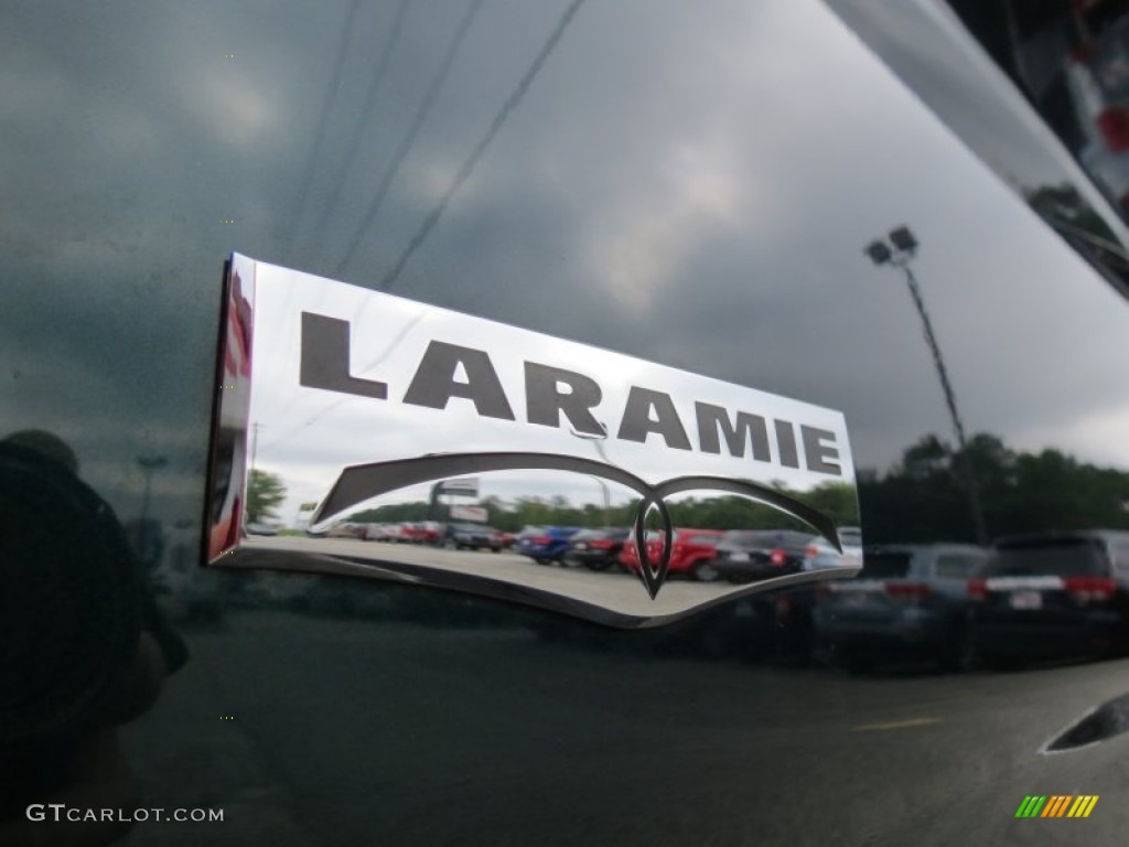 2011 Ram 1500 Laramie Crew Cab - Hunter Green Pearl / Light Pebble Beige/Bark Brown photo #15