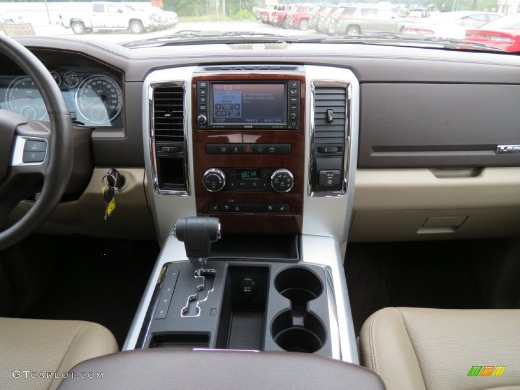 2011 Ram 1500 Laramie Crew Cab - Hunter Green Pearl / Light Pebble Beige/Bark Brown photo #20