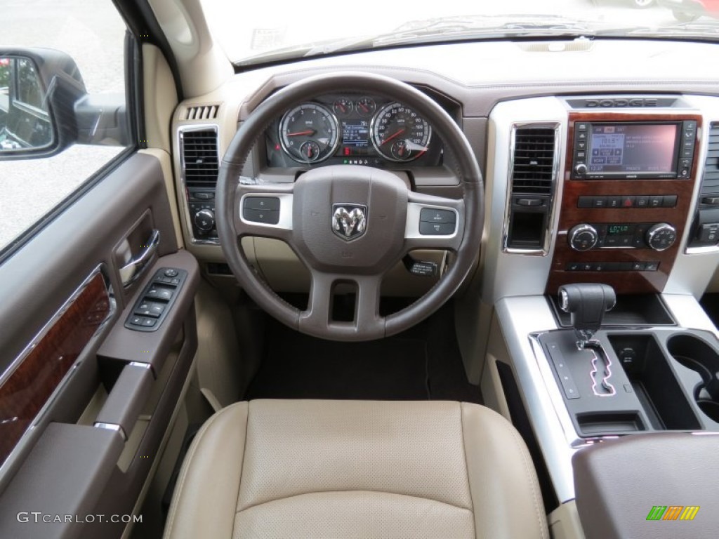 2011 Ram 1500 Laramie Crew Cab - Hunter Green Pearl / Light Pebble Beige/Bark Brown photo #21